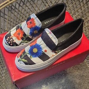 Rampage Slip On Women's Floral Sneakers With Small Platform